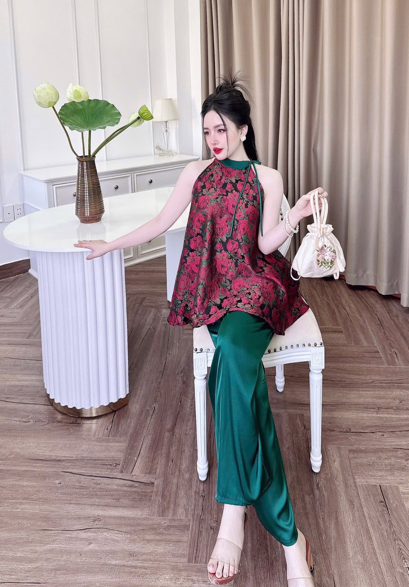 Set yếm dài Tafta phối quần lụa Hongkong